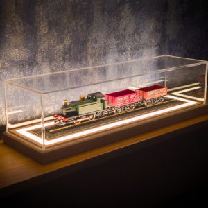 Illuminated OO Gauge / HO Gauge Model Train Display Case