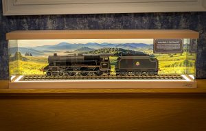Signature Series O Gauge Model Display Case – O Gauge Display Case